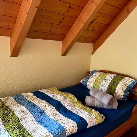 Dachgeschoss Fuer Bis Zu 4 Personen In Idealer Lage - Laendlich Und Zentral * Bad Homburg vor der Höhe